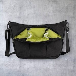 Tom Bihn Parental Unit Black Ballistic/Moss Cerylon